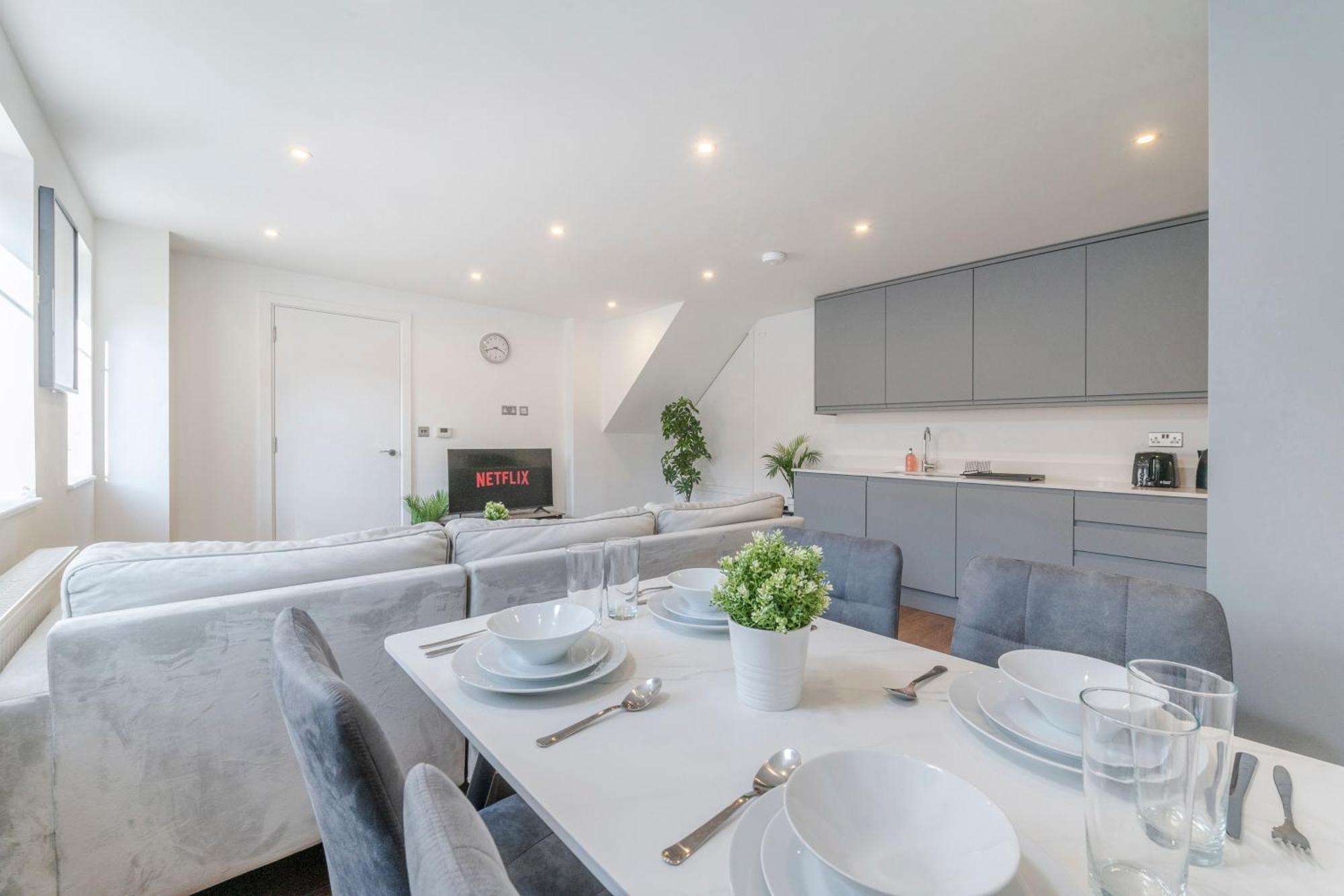 Modern London Home - 2 Bedrooms 2 Bath - Battersea, Vauxhall & Nine Elms Station Buitenkant foto